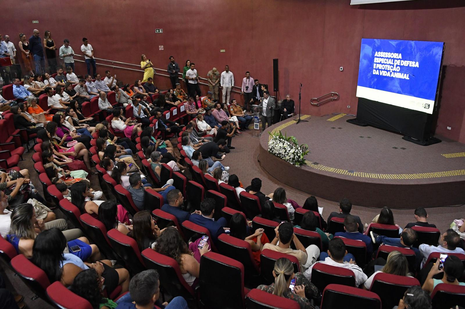 Na vanguarda, MS agora tem programa de castração e 1º plano para defesa e proteção da vida animal. Na vanguarda, MS agora tem programa de castração e 1º plano para defesa e proteção da vida animal.
