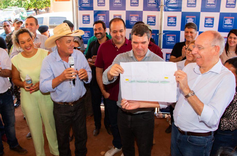 O Governador Eduardo Riedel inaugura e visita obras estratégicas em Três Lagoas, destacando parceria entre Estado e Município. O Governador Eduardo Riedel inaugura e visita obras estratégicas em Três Lagoas, destacando parceria entre Estado e Município.