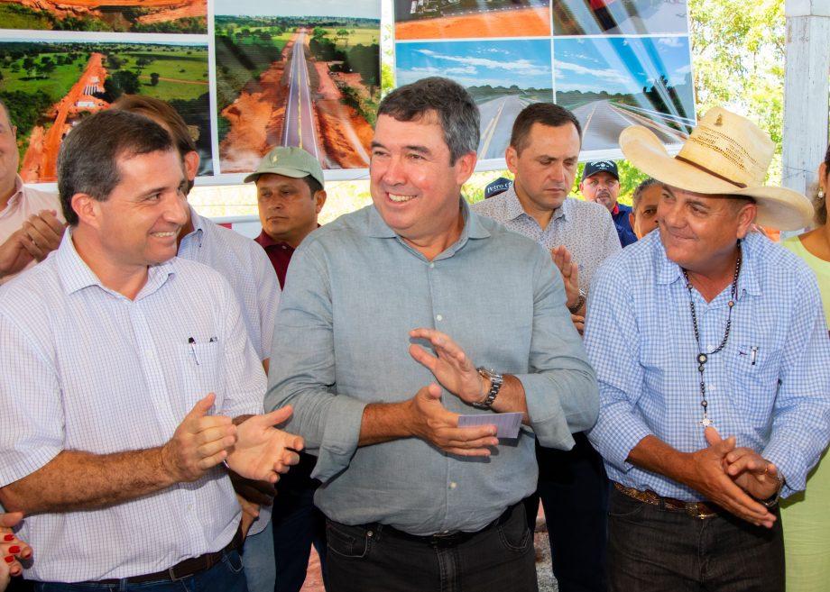 O Governador Eduardo Riedel inaugura e visita obras estratégicas em Três Lagoas, destacando parceria entre Estado e Município. O Governador Eduardo Riedel inaugura e visita obras estratégicas em Três Lagoas, destacando parceria entre Estado e Município.
