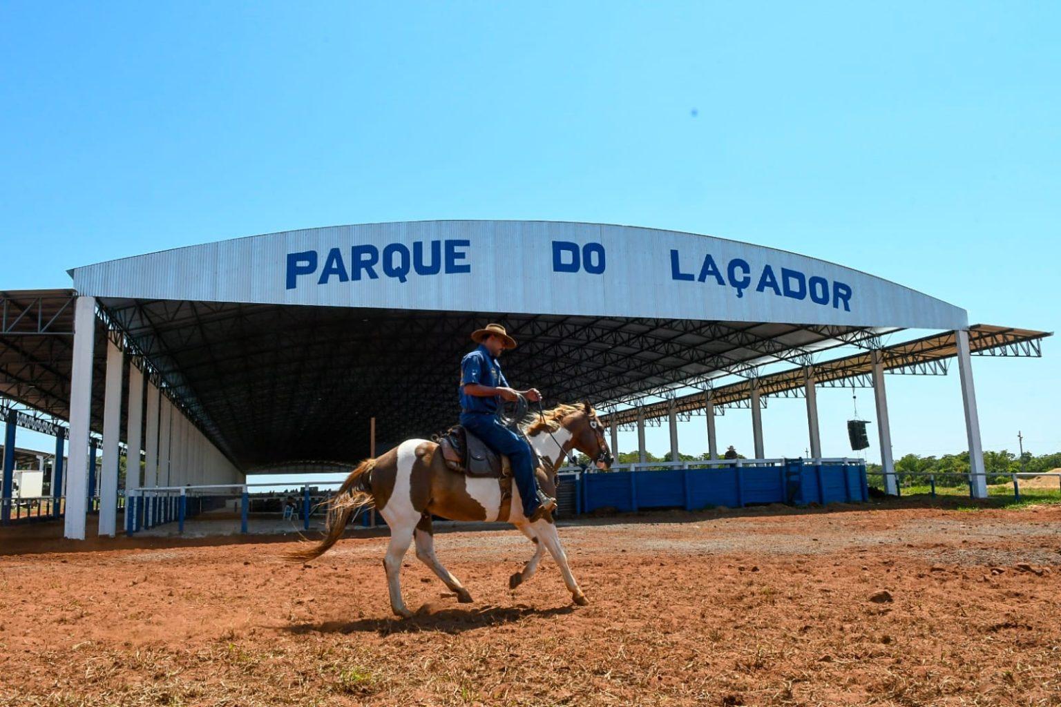 Em 2023, Fundesporte investe mais de R$ 4 milhões no Bolsa Atleta e Técnico, entrega 27 arenas e fortalece o paradesporto. Em 2023, Fundesporte investe mais de R$ 4 milhões no Bolsa Atleta e Técnico, entrega 27 arenas e fortalece o paradesporto.