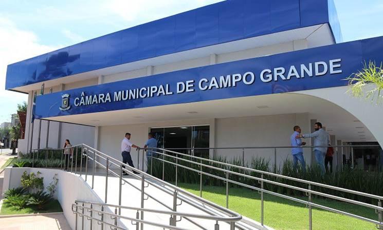 Câmara de Vereadores destaca trabalho da cultura e presidente vai analisar regimento sobre atitude de parlamentar.