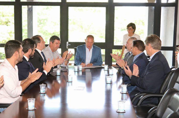 Gerson Claro assume MS como governador em exercício até dia 1° de janeiro de 2024.  Gerson Claro assume MS como governador em exercício até dia 1° de janeiro de 2024.