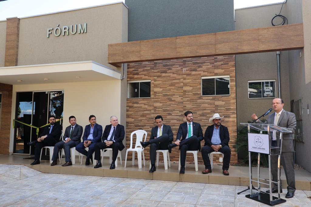 Governo de MS prestigia entrega das novas instalações do Forúm de Angélica. Governo de MS prestigia entrega das novas instalações do Forúm de Angélica.