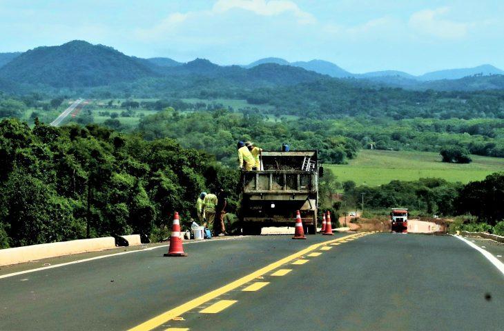 Integrando regiões e potencializando a logística de MS, Estrada do 21 será nova atração turística. Integrando regiões e potencializando a logística de MS, Estrada do 21 será nova atração turística.