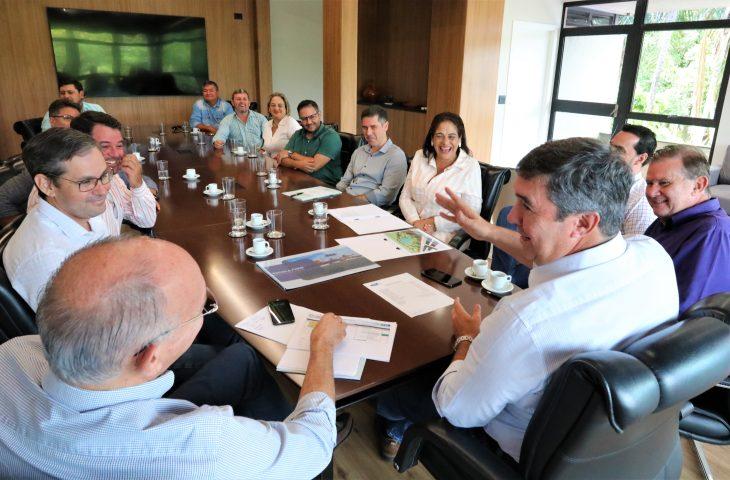 Laguna Carapã: governador garante obras de infraestrutura urbana e na malha rodoviária da cidade. Laguna Carapã: governador garante obras de infraestrutura urbana e na malha rodoviária da cidade.