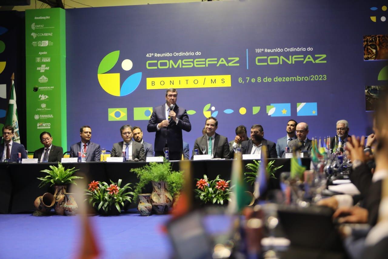 No Confaz, Governo e setor produtivo expõem os avanços de Mato Grosso do Sul. No Confaz, Governo e setor produtivo expõem os avanços de Mato Grosso do Sul.