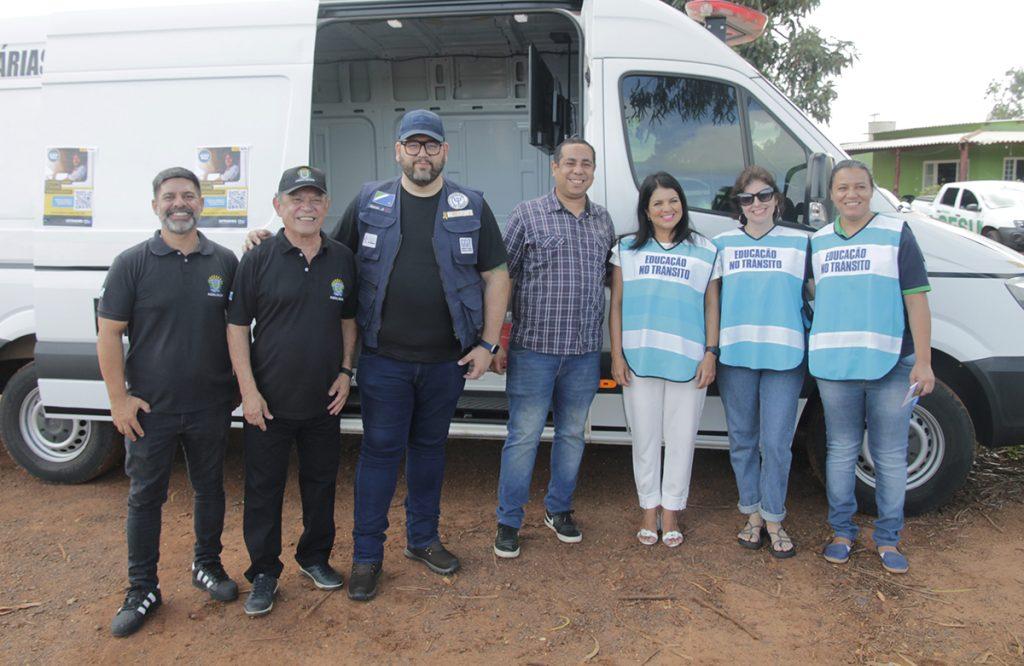 Rodovida: fiscalização educativa na MS-040 aborda mais de 20 motoristas e orienta sobre exame toxicológico. Rodovida: fiscalização educativa na MS-040 aborda mais de 20 motoristas e orienta sobre exame toxicológico.