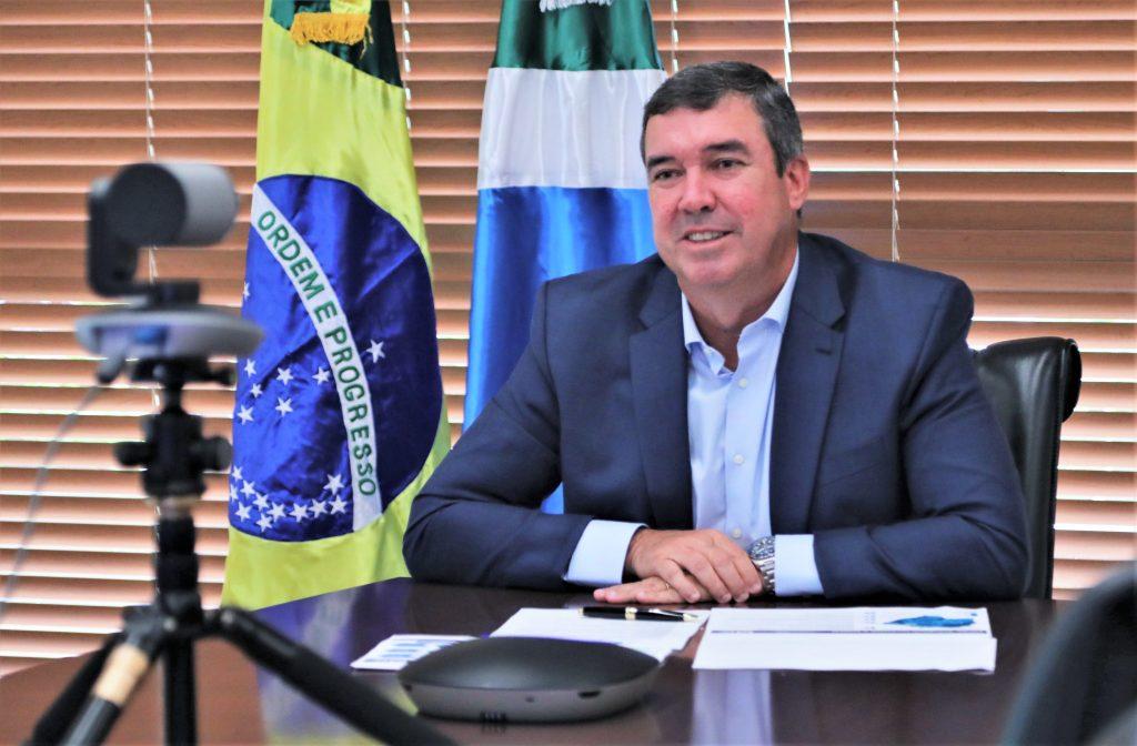 Com projetos e planejamento para 2024, Riedel retoma função e reconhece atuação do vice-governador. Com projetos e planejamento para 2024, Riedel retoma função e reconhece atuação do vice-governador.