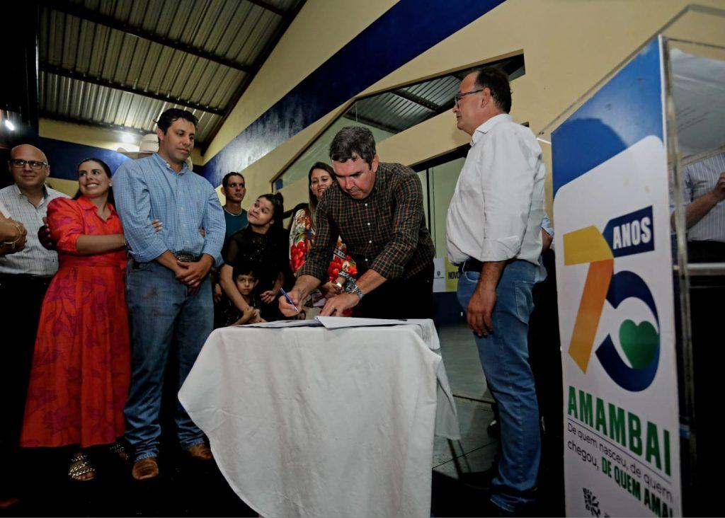 Na inauguração de escola com apoio do Governo, obra na MS-289 é anunciada em Amambai.