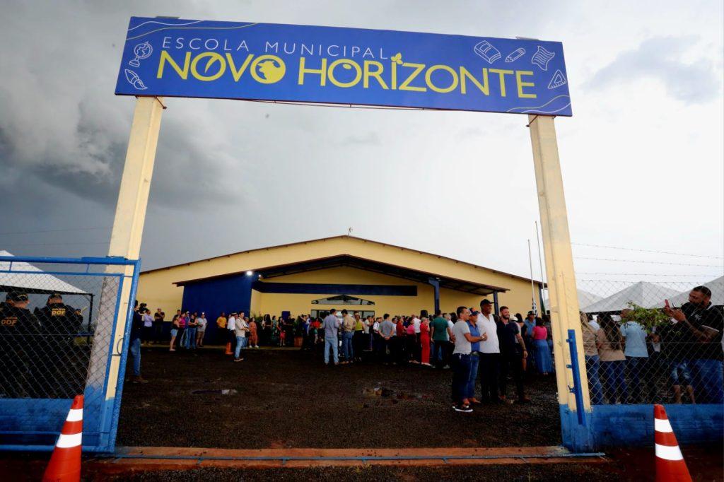 Na inauguração de escola com apoio do Governo, obra na MS-289 é anunciada em Amambai.