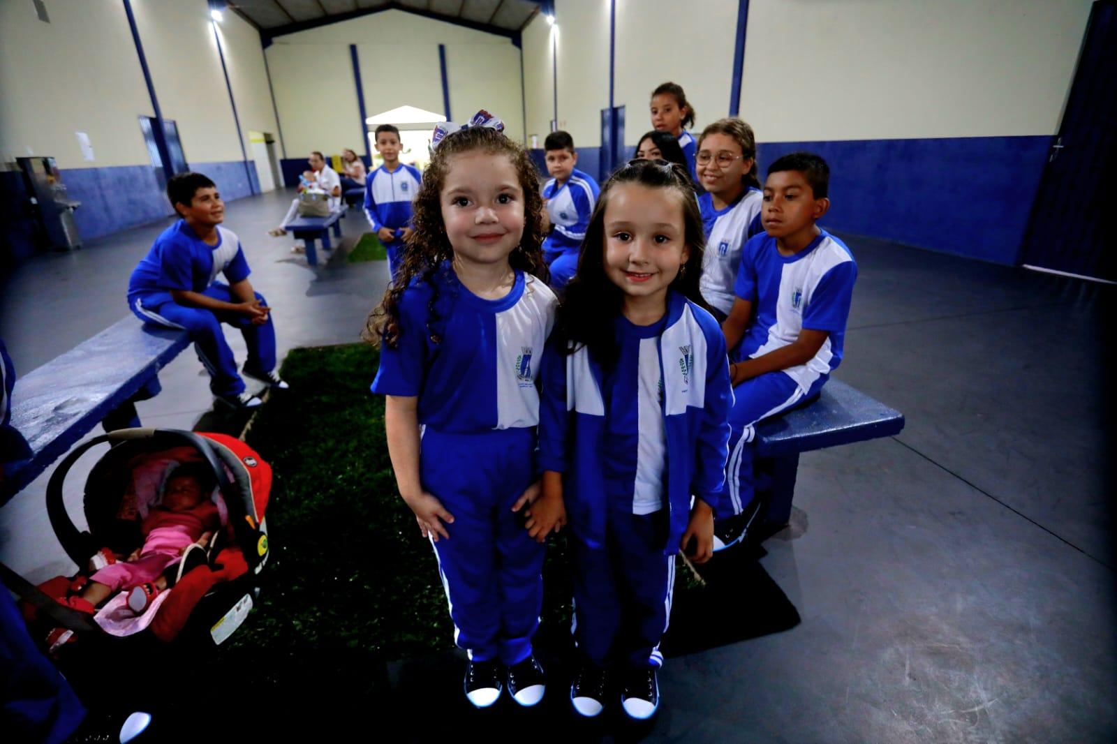 Na inauguração de escola com apoio do Governo, obra na MS-289 é anunciada em Amambai.