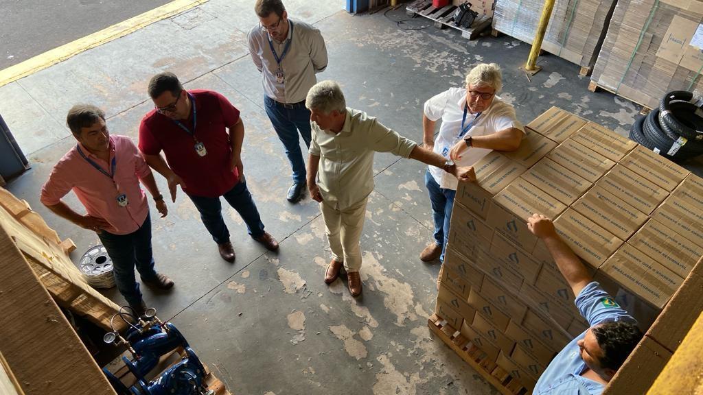 Sanesul entrega mais de R$ 1 milhão em equipamentos modernos para atender os municípios. Sanesul entrega mais de R$ 1 milhão em equipamentos modernos para atender os municípios.