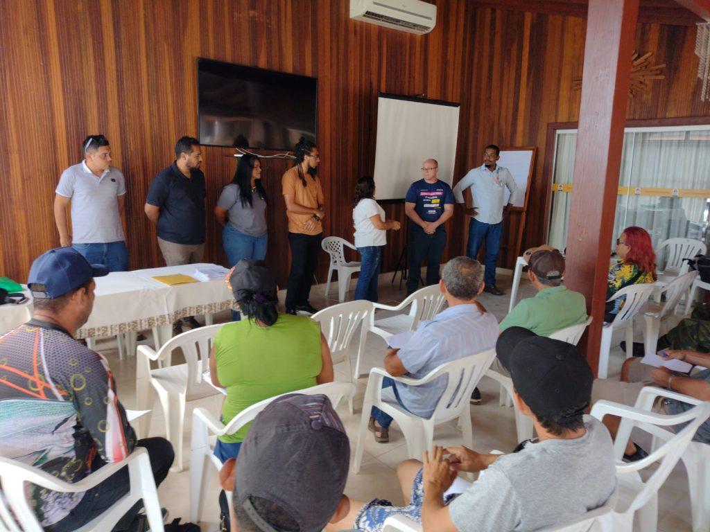 Subsecretaria da Juventude leva curso de manutenção de motor de popa para comunidades ribeirinhas. Subsecretaria da Juventude leva curso de manutenção de motor de popa para comunidades ribeirinhas.