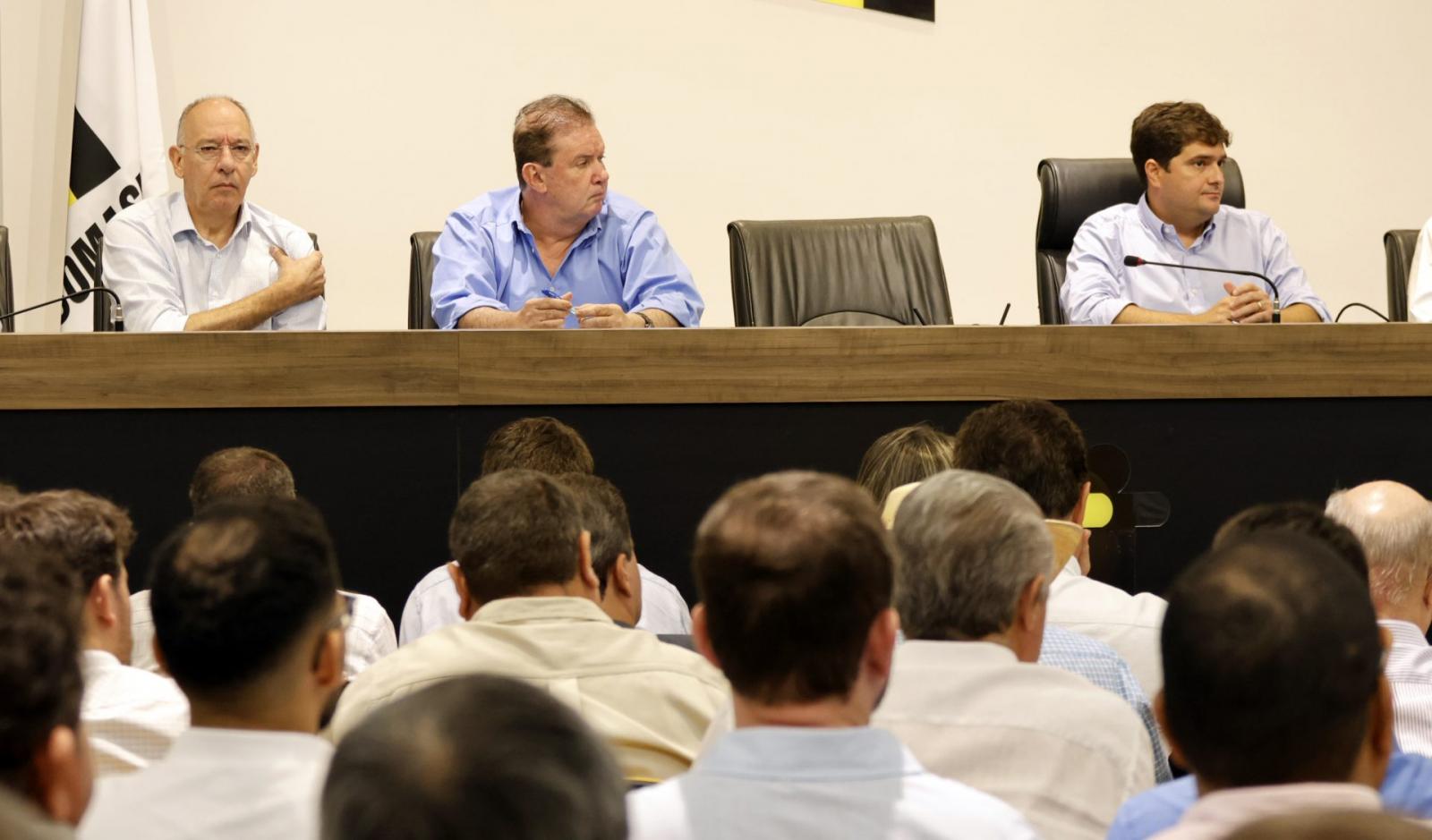 Governo de Mato Grosso do Sul anuncia R$ 966 milhões para infraestrutura urbana em 2024. Governo de Mato Grosso do Sul anuncia R$ 966 milhões para infraestrutura urbana em 2024.