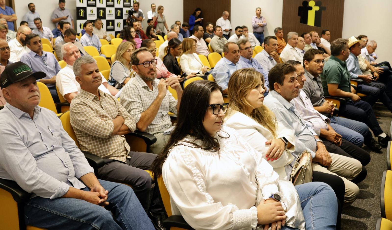 Governo de Mato Grosso do Sul anuncia R$ 966 milhões para infraestrutura urbana em 2024. Governo de Mato Grosso do Sul anuncia R$ 966 milhões para infraestrutura urbana em 2024.