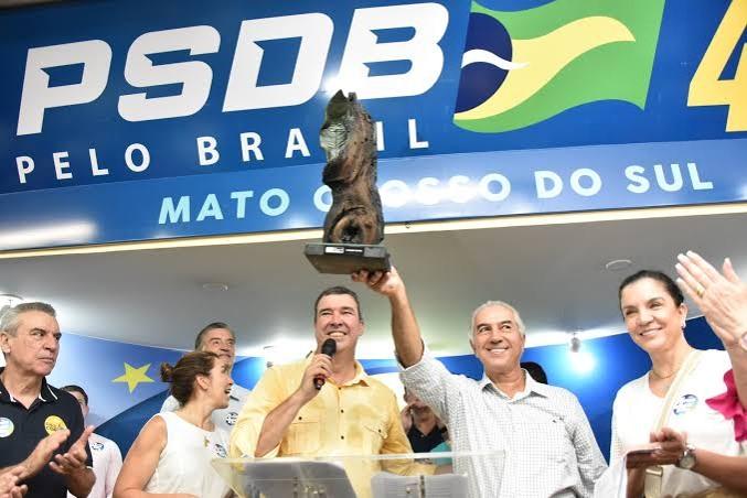 O Fenômeno: Conheça a trajetória do ex Governador Reinaldo Azambuja, o único Governador da história de MS a eleger o sucessor.