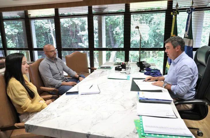O Governador Eduardo Riedel abre 202 vagas para professores aprovados em concurso público. O Governador Eduardo Riedel abre 202 vagas para professores aprovados em concurso público.
