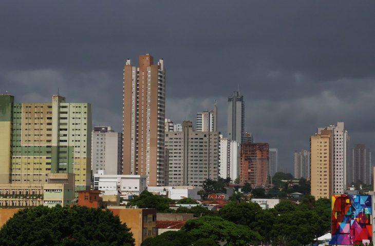 Previsão é de tempo instável, com possibilidade de chuva em diferentes regiões. Previsão é de tempo instável, com possibilidade de chuva em diferentes regiões.