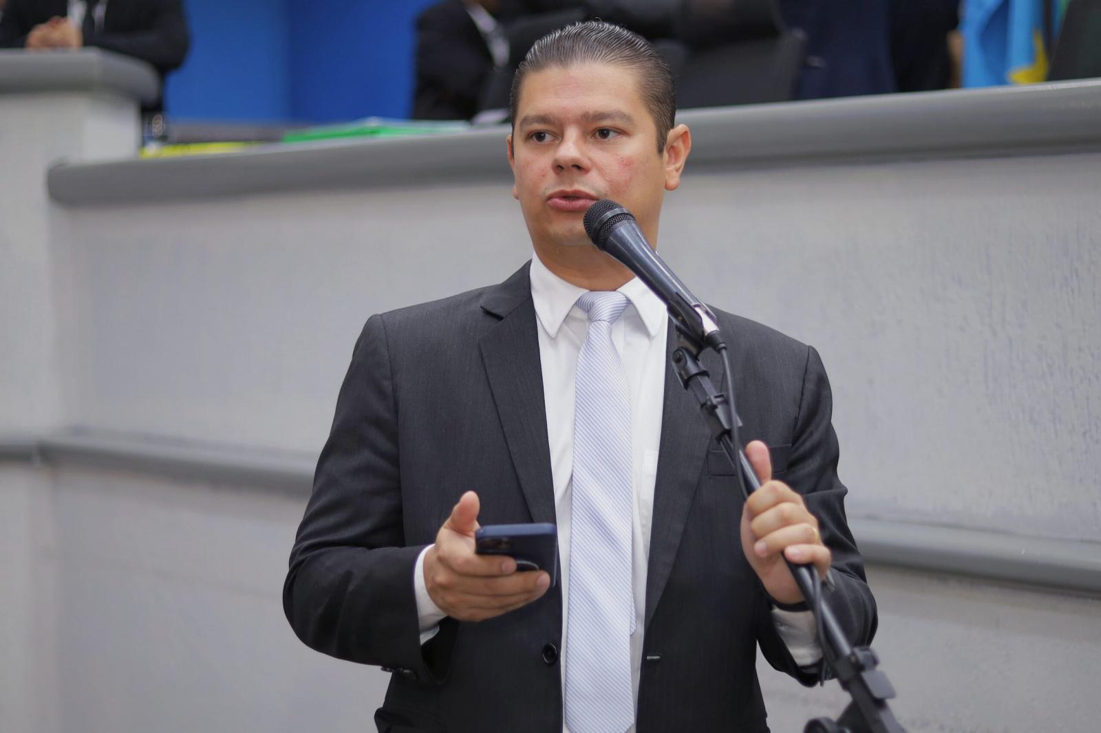 Sancionado projeto do vereador Otávio Trad que homenageia a Professora Therezinha Mandetta Trad.