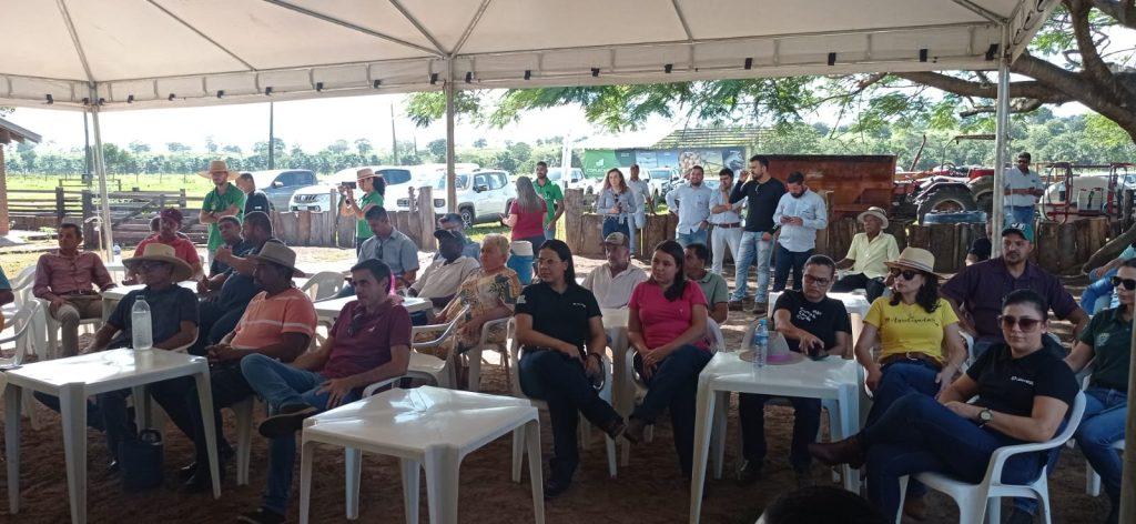 Governo incentiva o desenvolvimento da fruticultura para diversificar a base produtiva do Estado. Governo incentiva o desenvolvimento da fruticultura para diversificar a base produtiva do Estado.
