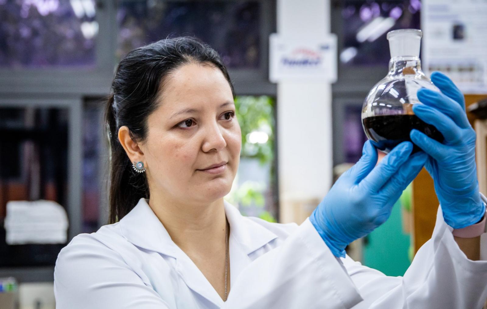 Estudo apoiado pela Fundect gera a 1ª patente do óleo essencial de guavira para uso em cosméticos. Estudo apoiado pela Fundect gera a 1ª patente do óleo essencial de guavira para uso em cosméticos.