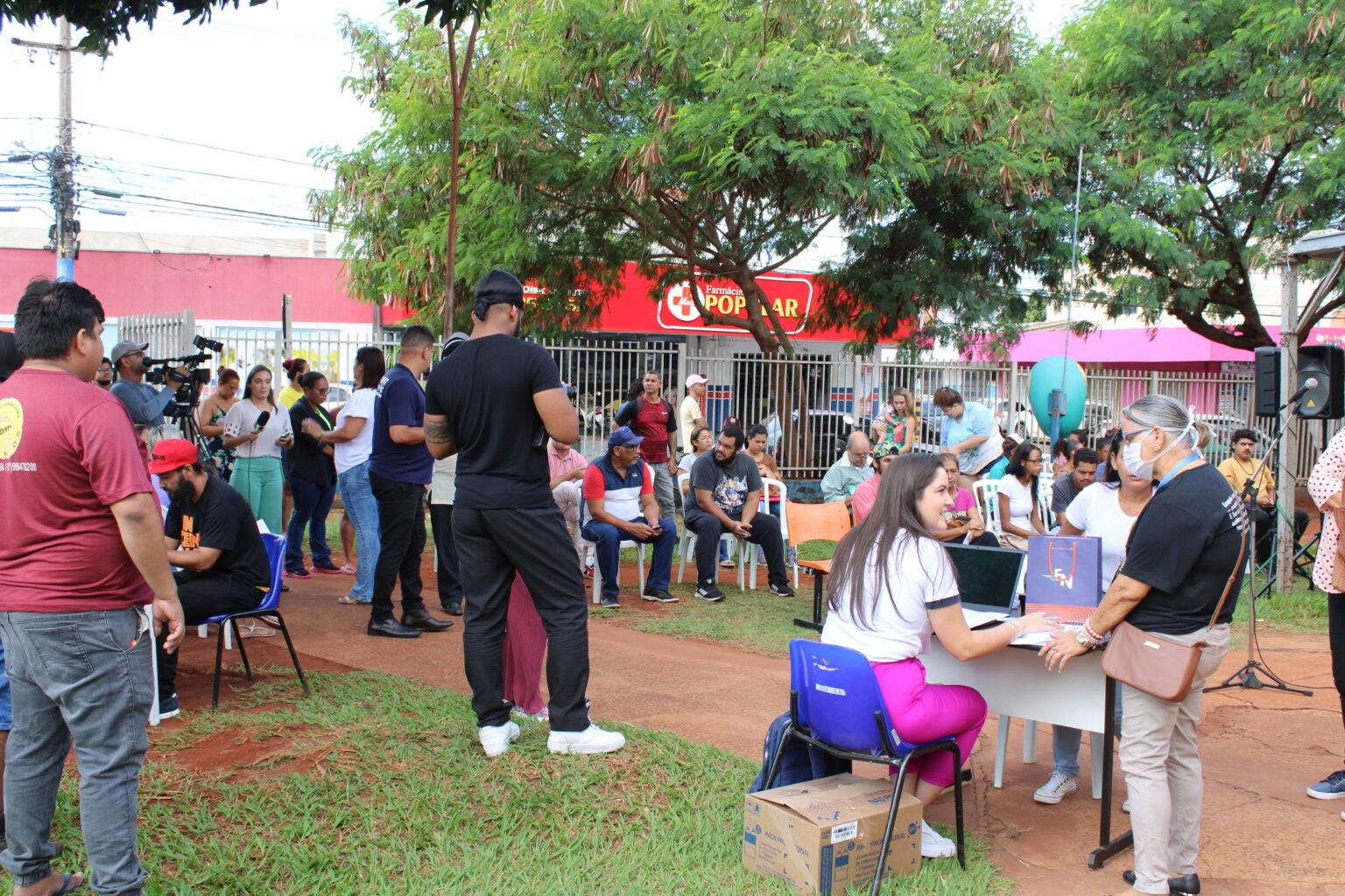 Emprega CG: Em ação no bairro Aero Rancho, Funsat encaminha mais de 100 pessoas para o mercado de trabalho.