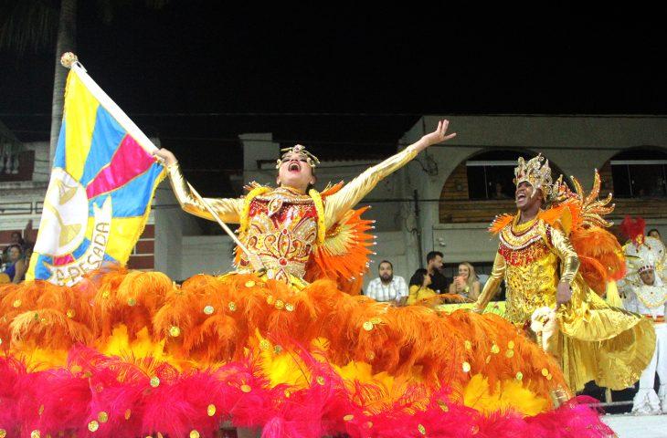 Agendão: Carnaval tem folia para todos os gostos, desfile das escolas de samba, Feira da Bolívia e Maiara e Maraísa.