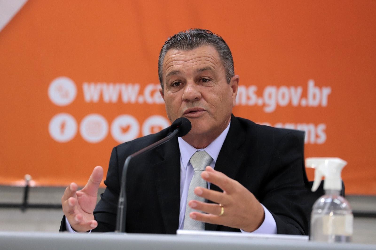 Capital registra alto número de casos de dengue e vereador Delei solicita Fumacê em toda a cidade.