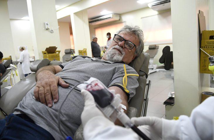 Doação de sangue é gesto de amor ao próximo que pode salvar até quatro vidas. Doação de sangue é gesto de amor ao próximo que pode salvar até quatro vidas.