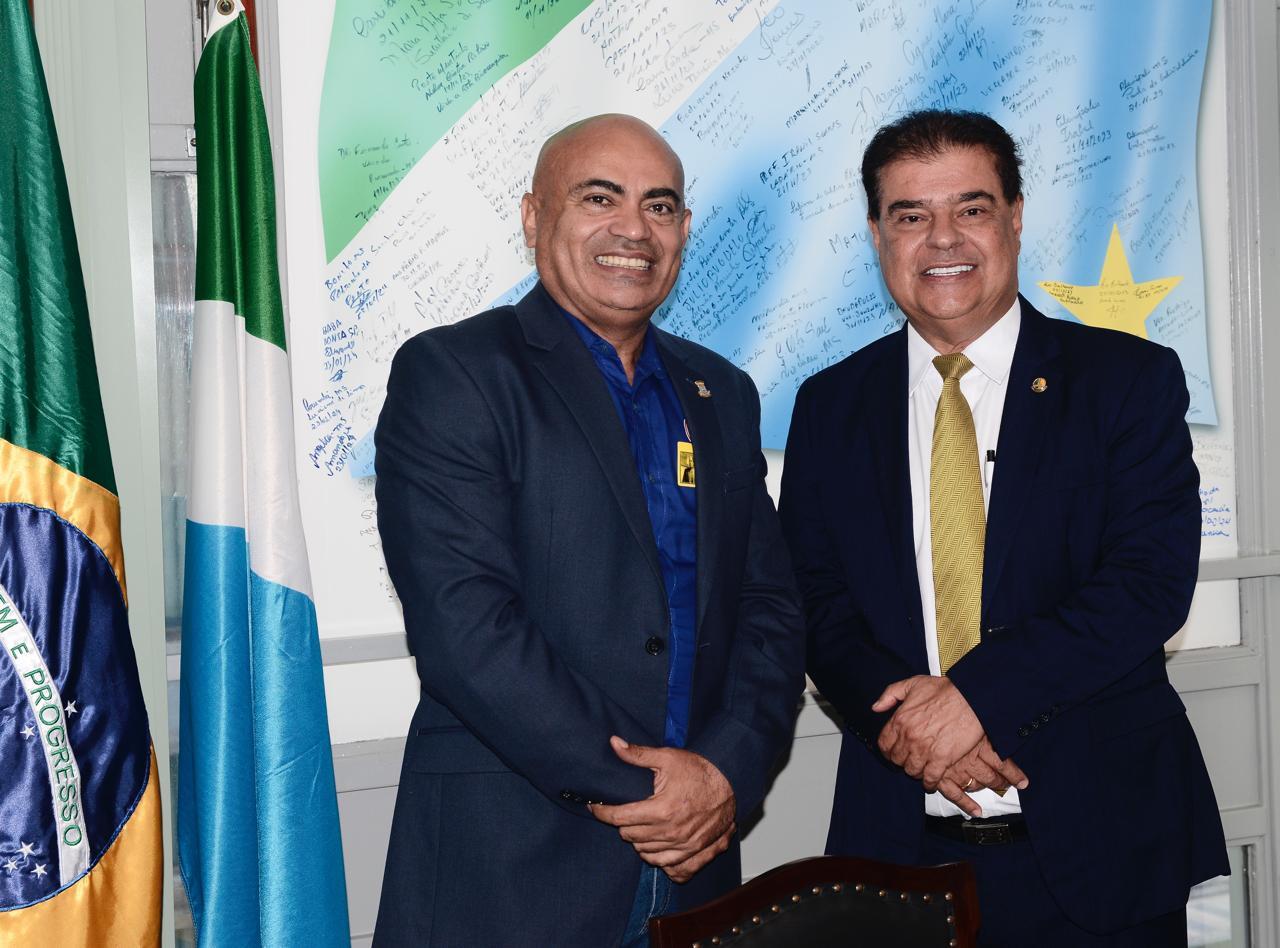 Em Brasília, Ronilço Guerreiro se encontra com membros da Bancada Federal de MS.