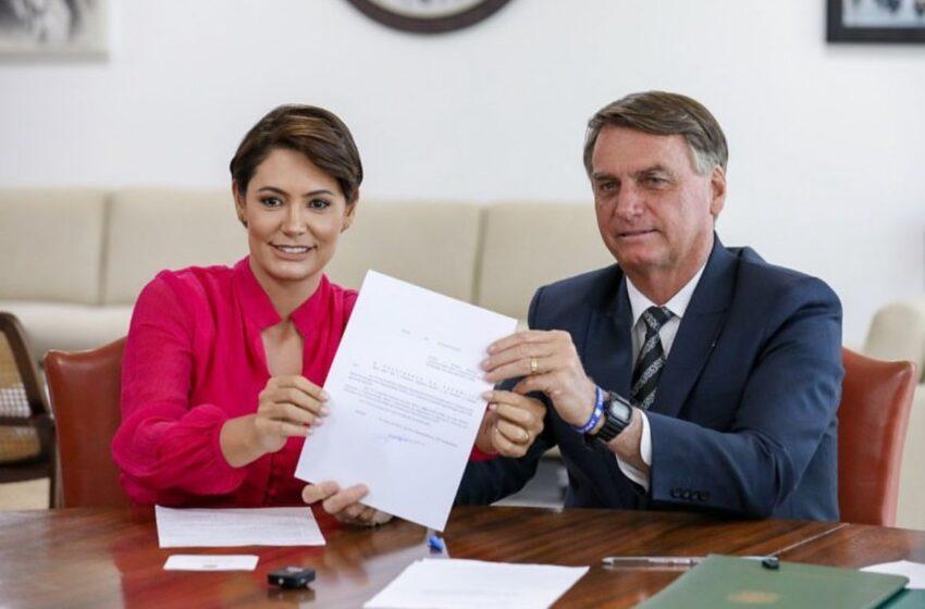 Michele se reúne com lideranças dia 23 e evento com Bolsonaro já tem três mil inscritos. Michele se reúne com lideranças dia 23 e evento com Bolsonaro já tem três mil inscritos.