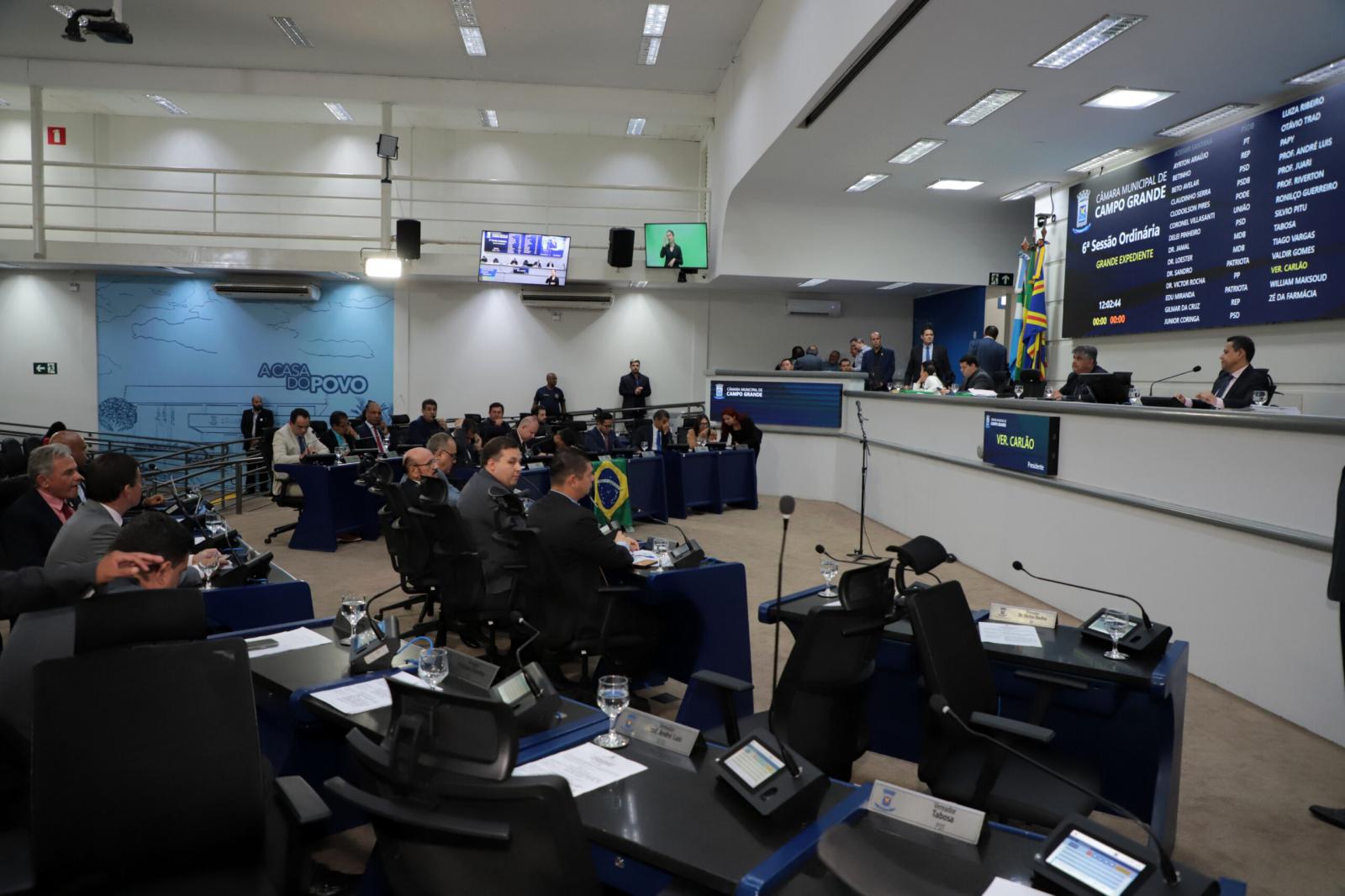 Vereadores analisam cinco propostas na sessão desta quinta-feira.