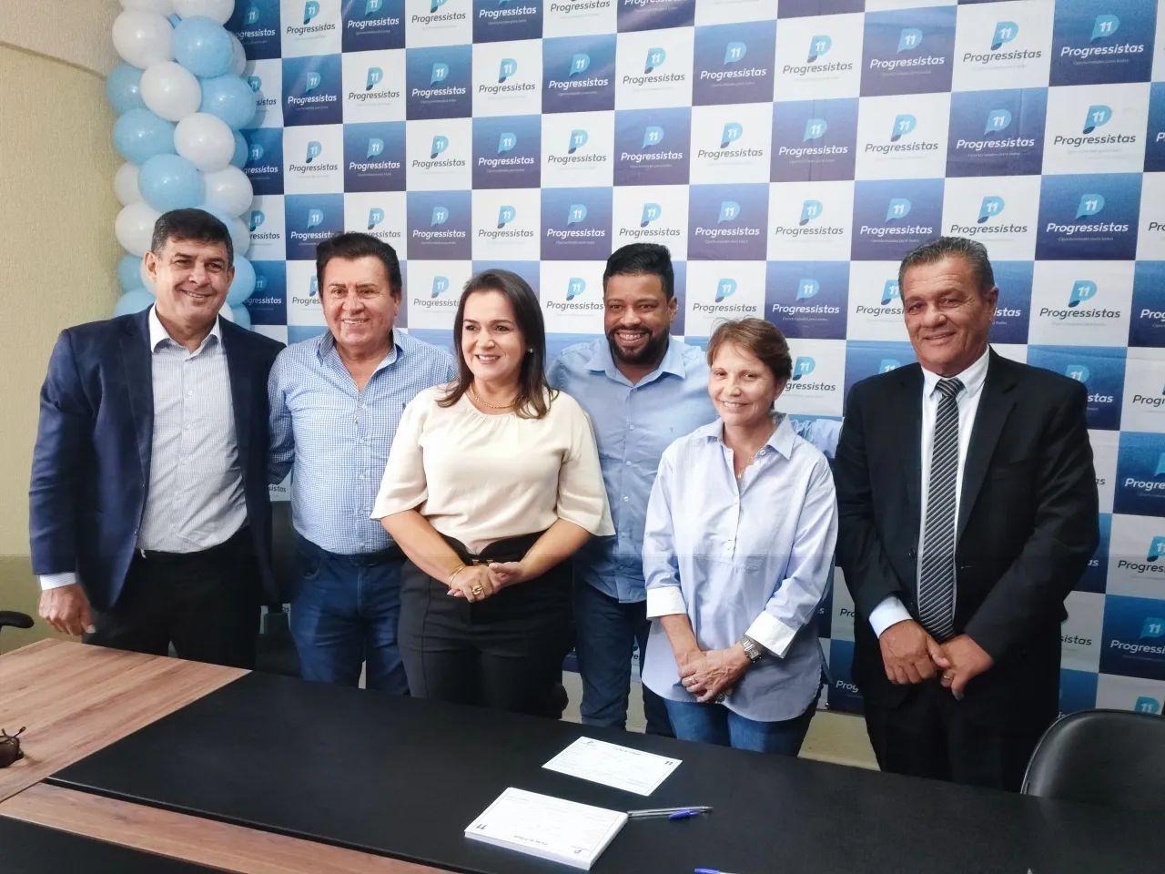 Tereza Cristina  aposta em nova oportunidade para a prefeita  Adriane Lopes,  e aguarda  o sim do ex presidente Jair Messias Bolsonaro até as convenções. Tereza Cristina  aposta em nova oportunidade para a prefeita  Adriane Lopes,  e aguarda  o sim do ex presidente Jair Messias Bolsonaro até as convenções.