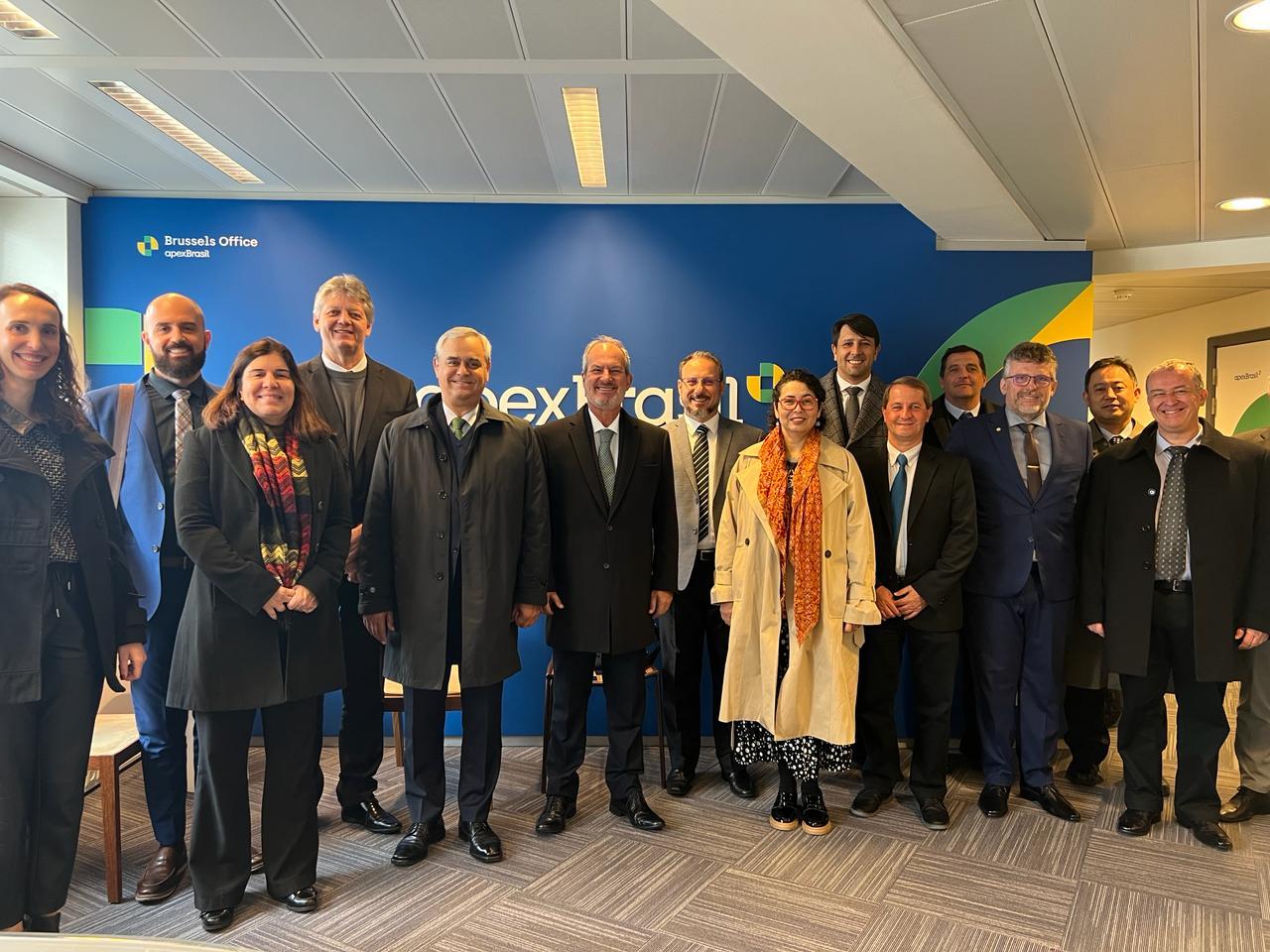 Na Bélgica, Governo e setor produtivo defendem gestão ambiental e sustentável do agronegócio brasileiro. Na Bélgica, Governo e setor produtivo defendem gestão ambiental e sustentável do agronegócio brasileiro.