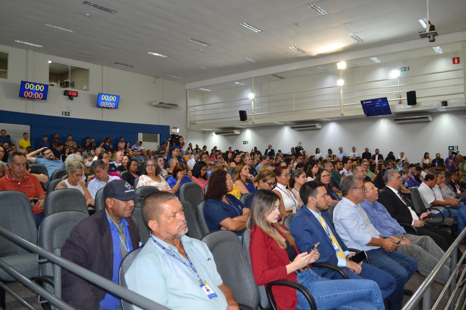 Câmara Municipal dos Vereadores inaugura transmissão em TV aberta na Capital. Câmara Municipal dos Vereadores inaugura transmissão em TV aberta na Capital.