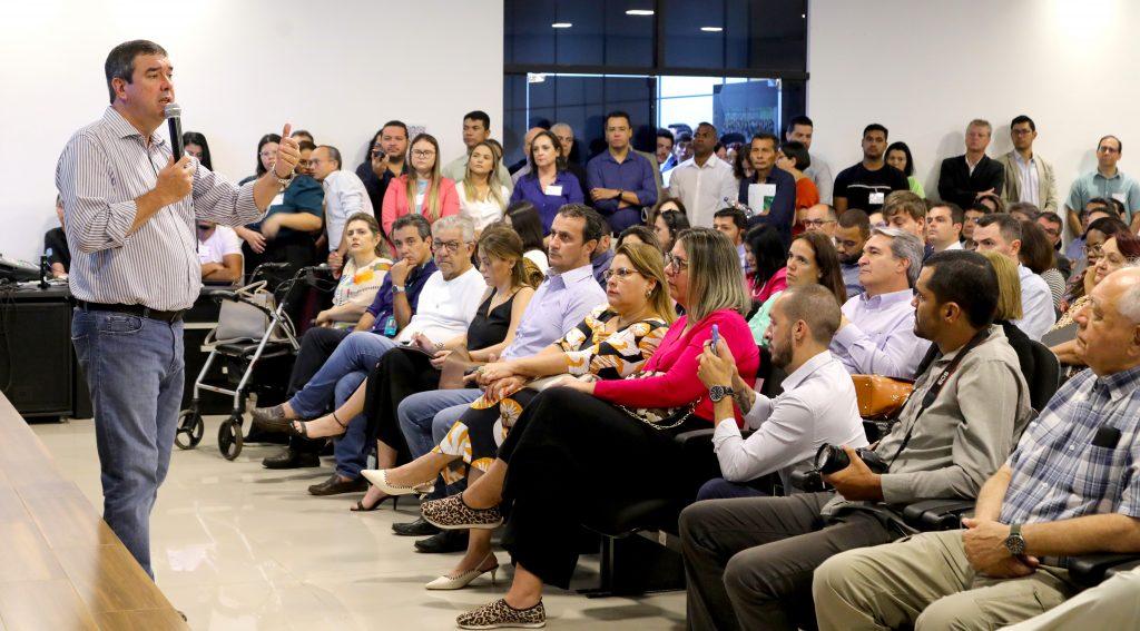 Contrato de gestão estabelece metas do ano e leva resultados efetivos ao cidadão. Contrato de gestão estabelece metas do ano e leva resultados efetivos ao cidadão.