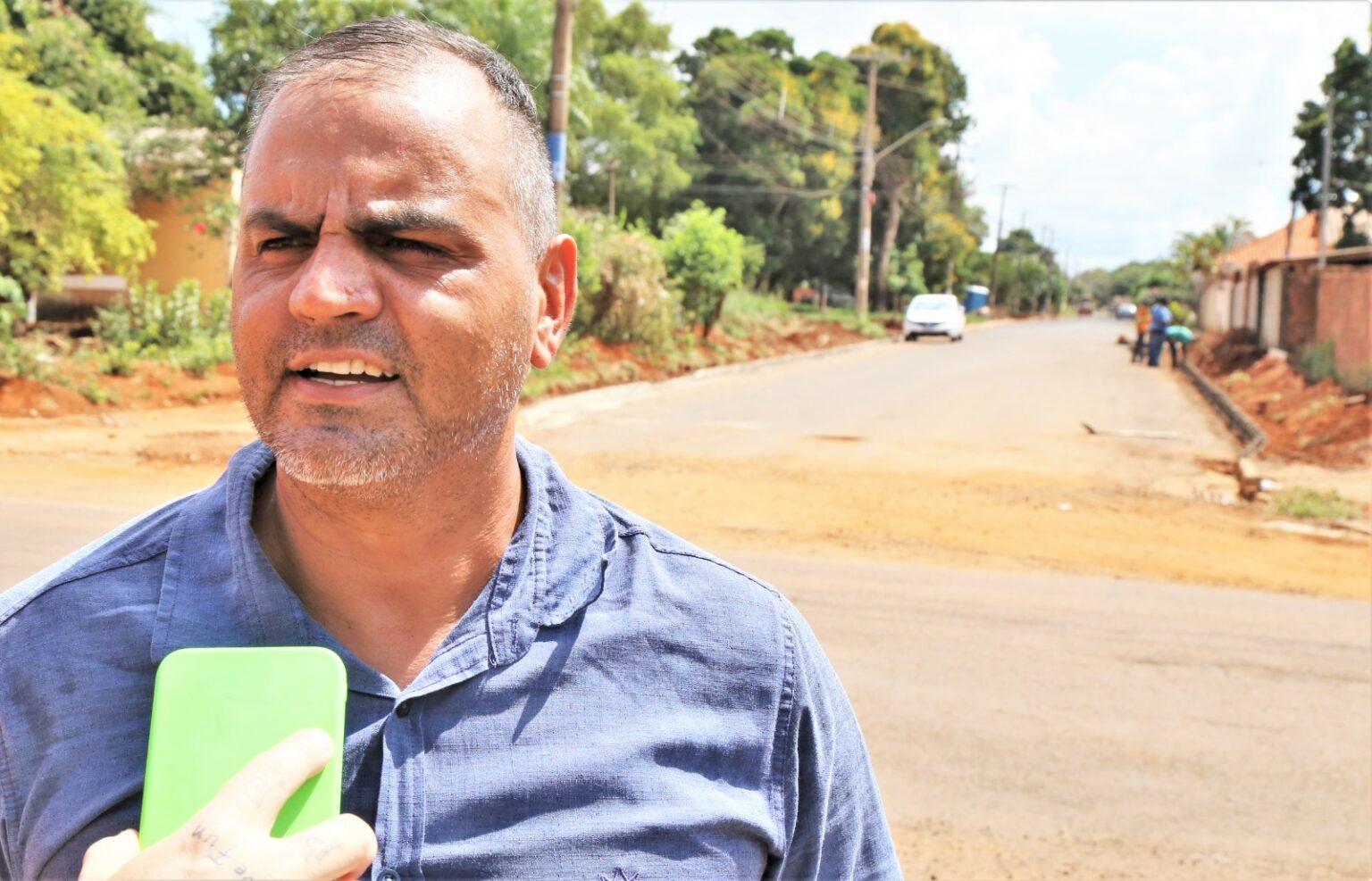 Com 16 vias já pavimentadas e drenagem, moradores do Oliveira já sentem os avanços dos investimentos na região.