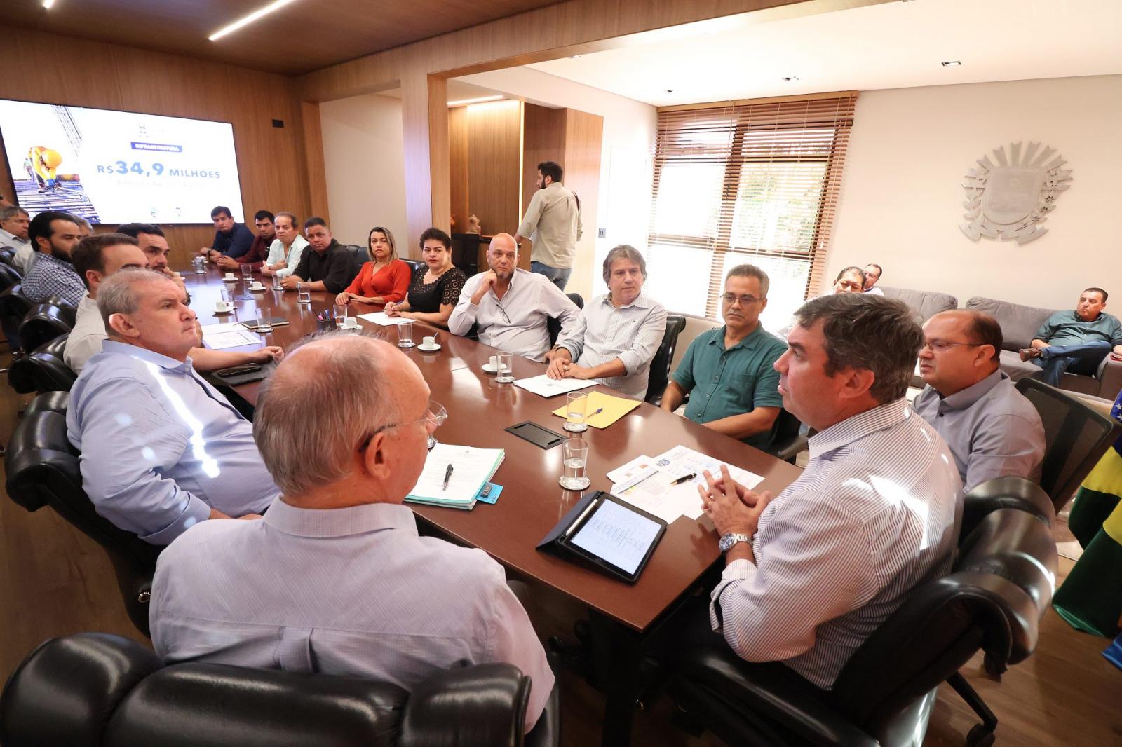 Municipalismo: Governo do Estado atende os anseios da população ladarense. Municipalismo: Governo do Estado atende os anseios da população ladarense.