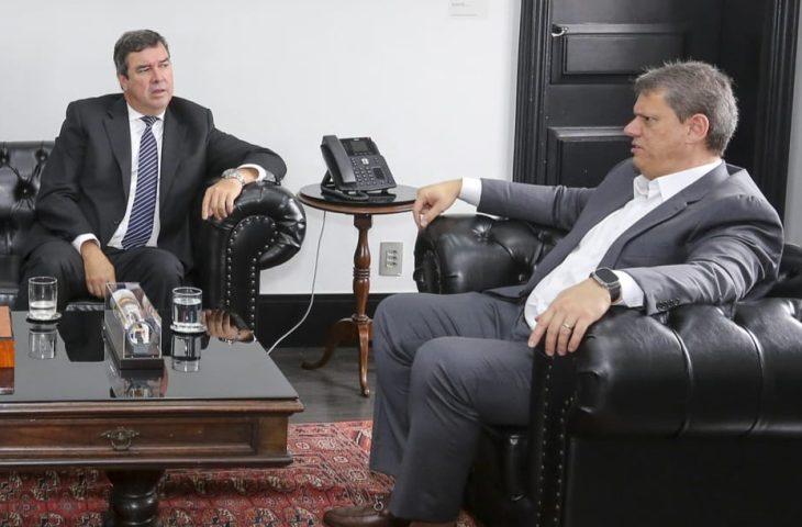 Governador Eduardo Riedel e Tarcísio se encontram em SP para tratar de avanços em infraestrutura e logística. Governador Eduardo Riedel e Tarcísio se encontram em SP para tratar de avanços em infraestrutura e logística.
