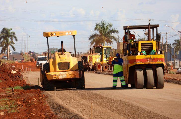 Governo de MS investe em infraestrutura urbana nas principais vias de Dourados. Governo de MS investe em infraestrutura urbana nas principais vias de Dourados.