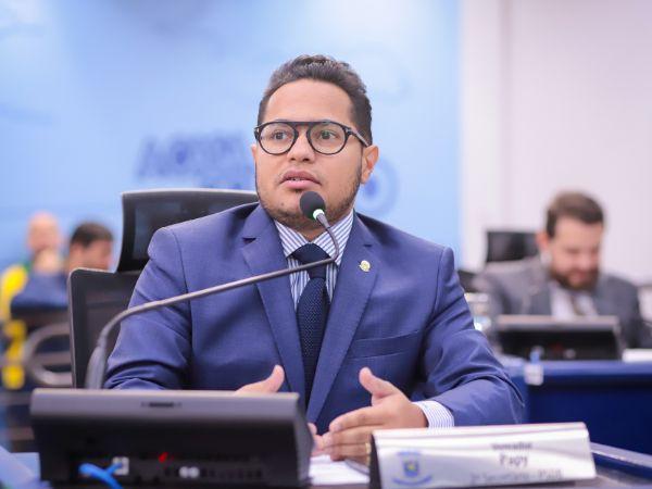 Papy solicita mais segurança nos terminais de ônibus de Campo Grande, após briga de alunos.