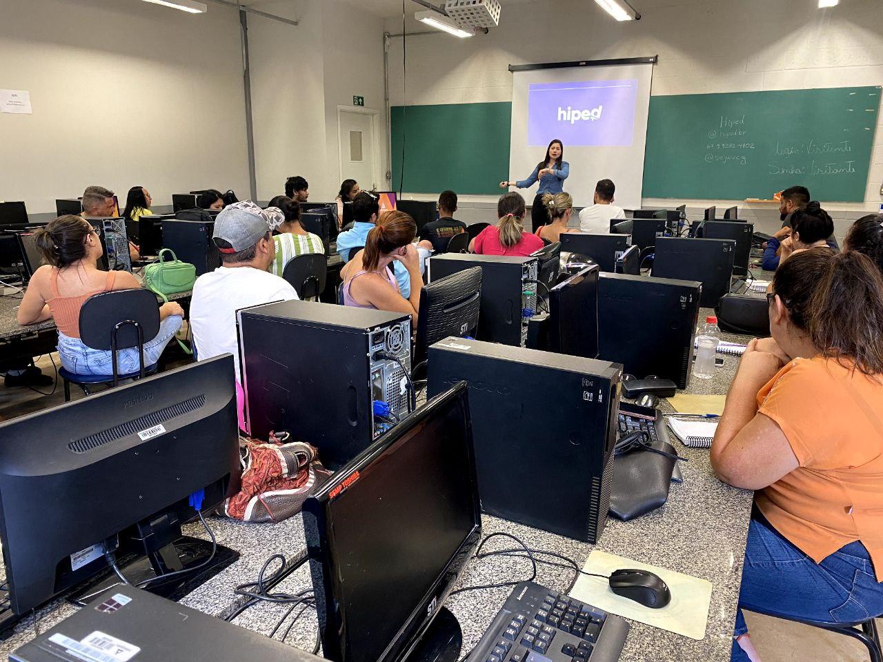 Prefeitura oferece curso gratuito de Social Media e mais seis opções de capacitação.