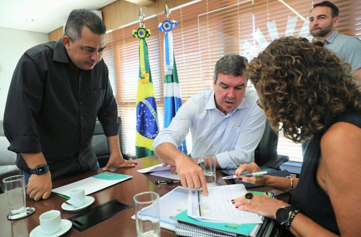 Rio Negro terá praça central revitalizada, mais asfalto e iluminação com repasses do Governo de MS. Rio Negro terá praça central revitalizada, mais asfalto e iluminação com repasses do Governo de MS.