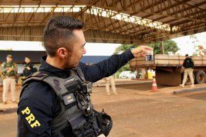 Agentes do Detran fazem curso de fiscalização ambiental em parceria com a PRF. Agentes do Detran fazem curso de fiscalização ambiental em parceria com a PRF.