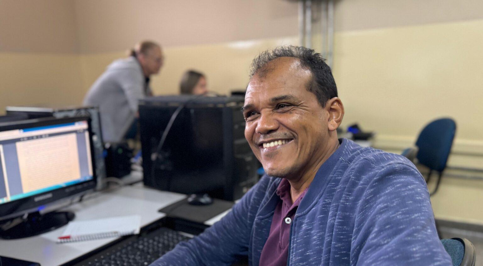 Professores de Geografia e pedagogos da Reme passam por formação sobre o Sisgran.