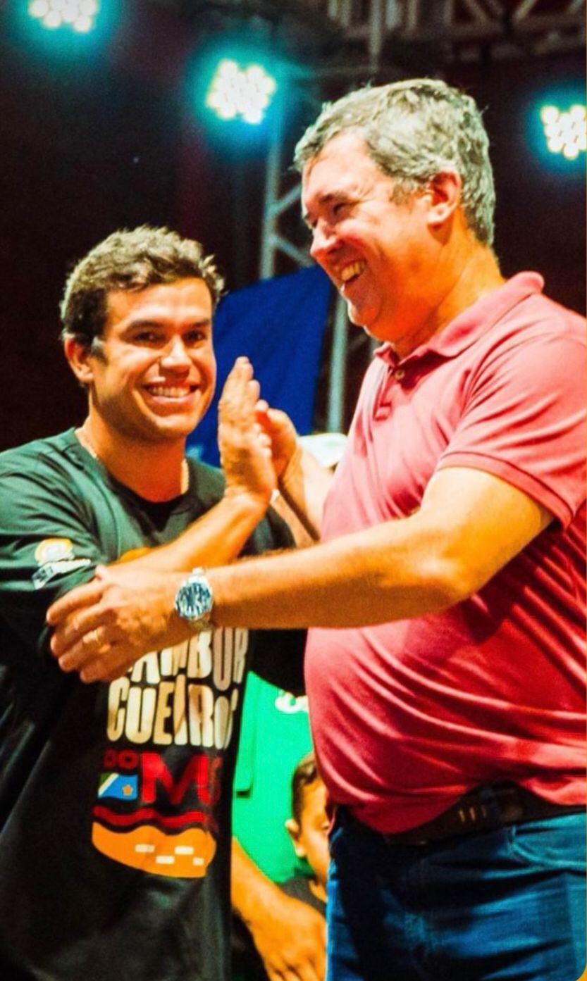 O ex Governador Reinaldo Azambuja recebe missão da Executiva do PSDB de superar 2020.  O ex Governador Reinaldo Azambuja recebe missão da Executiva do PSDB de superar 2020.