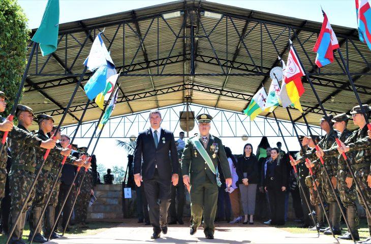 Governador destaca parceria e papel do Exército no desenvolvimento do Brasil. Governador destaca parceria e papel do Exército no desenvolvimento do Brasil.