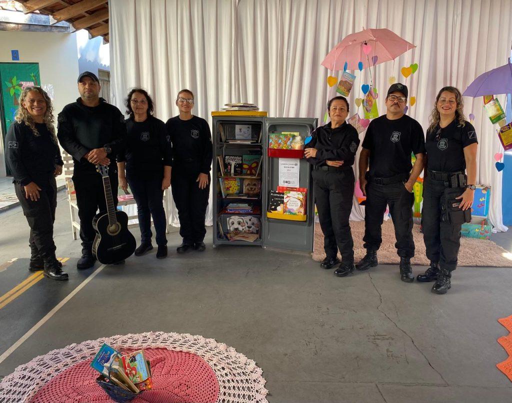 Geladeira Literária: projeto desenvolvido em presídio também leva literatura a escolas infantis. Geladeira Literária: projeto desenvolvido em presídio também leva literatura a escolas infantis.