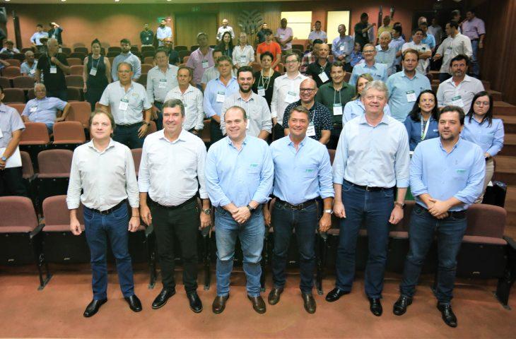 Avanços e Desafios: governador se reúne com setor produtivo para discutir investimentos e demandas. Avanços e Desafios: governador se reúne com setor produtivo para discutir investimentos e demandas.