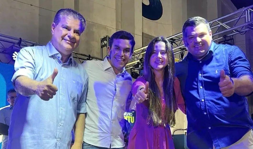 Criticado por colegas de partido, Nelsinho vai à filiação de vereador que ajudou a esvaziar PSD. Criticado por colegas de partido, Nelsinho vai à filiação de vereador que ajudou a esvaziar PSD.